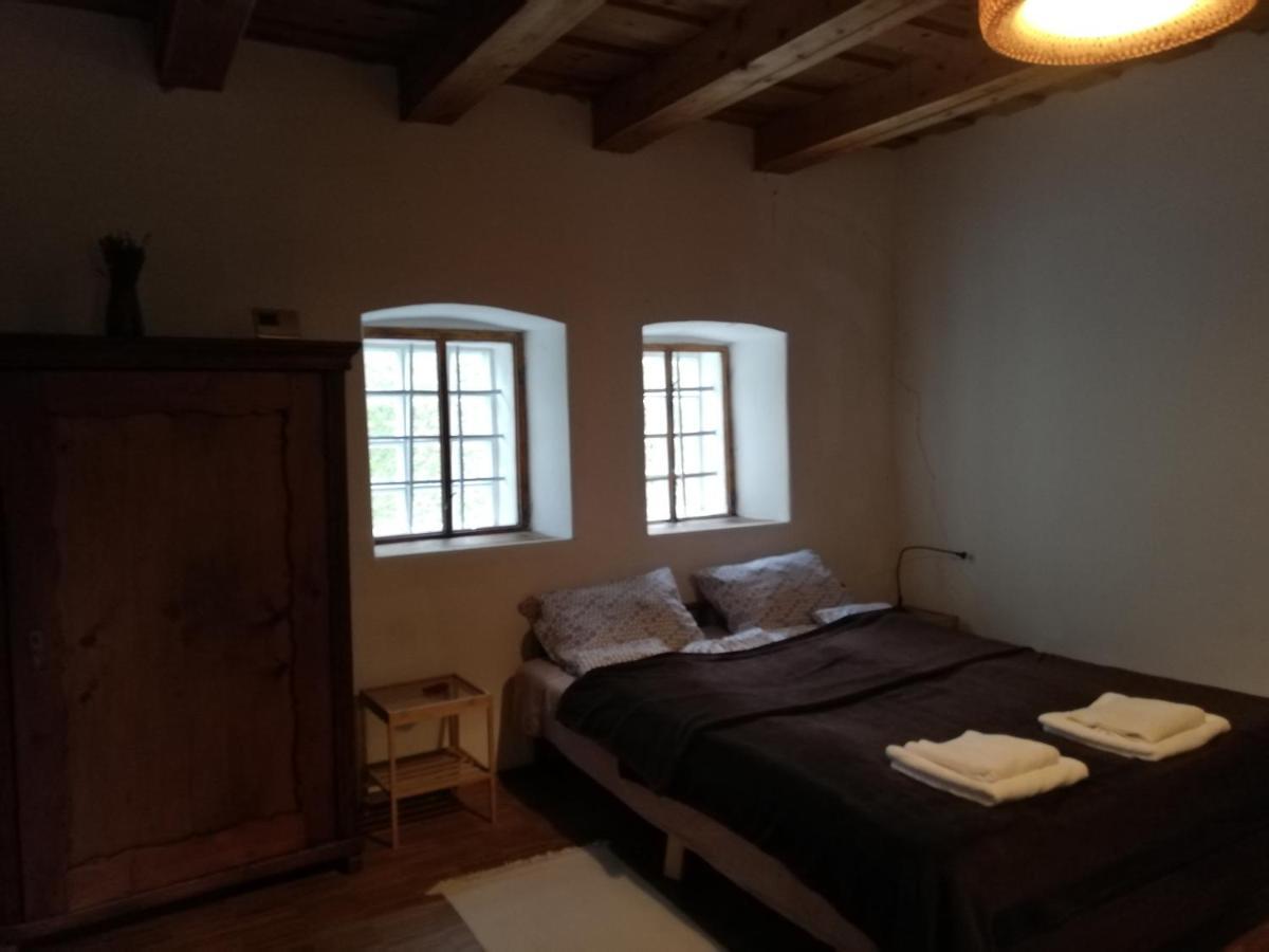 Karadi-Berger Vendeghaz Apartment แอร์โดเบนเย ภายนอก รูปภาพ