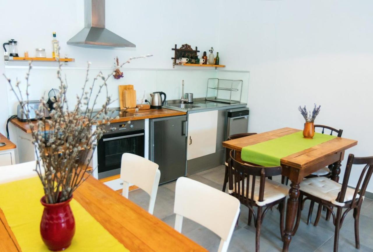 Karadi-Berger Vendeghaz Apartment แอร์โดเบนเย ภายนอก รูปภาพ